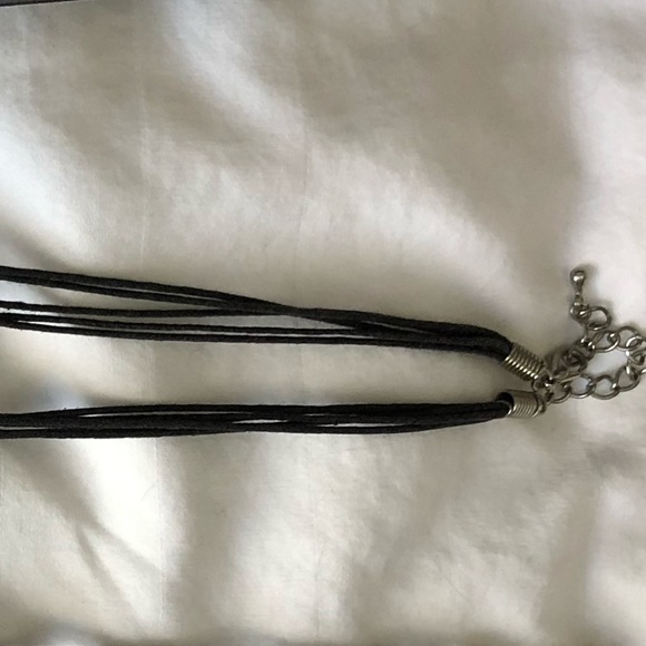 Painted wood pendant necklace - Picture 3 of 3